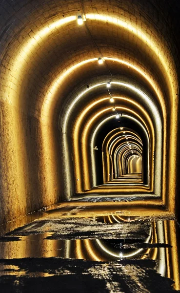 Tunnel — Photo