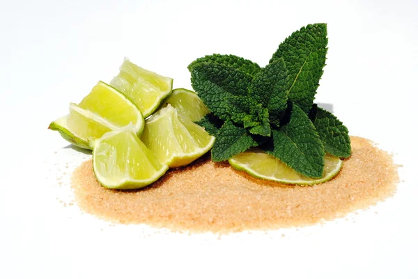 Lime, mint, and sugar for making mojto — Stock Photo, Image