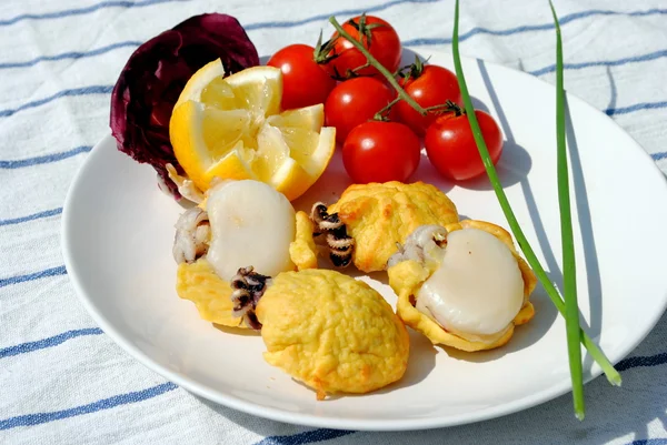 Stuffed cuttlefish in white dish whit tomatoes — Stock Photo, Image