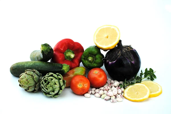 Mezcla de verduras frescas diarias de la jardinería ecológica —  Fotos de Stock
