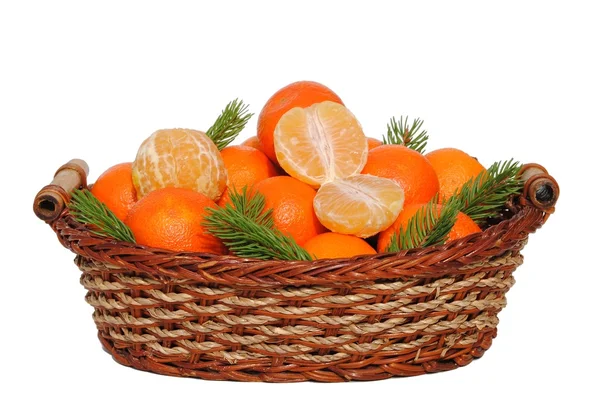 Fresh orange tangerines in wicker bag · Free Stock Photo