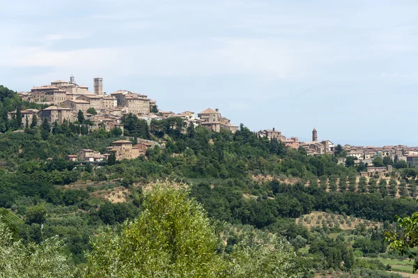 Landschaft mit panorama von chianciano (siena, toskana, italien) — Stockfoto