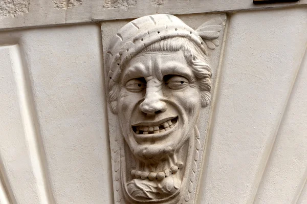 Brescia (Lombardie, Itálie), historické budovy, detail: groteskní — Stock fotografie