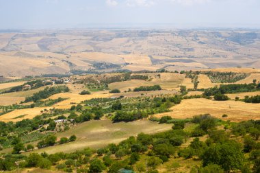 Basilicata yakınındaki Acerenza (İtalya) yazlık manzara