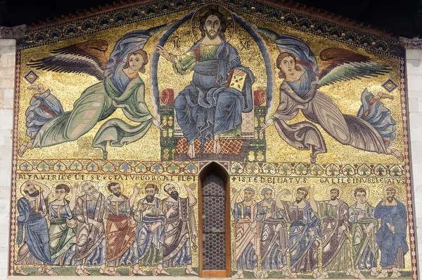 Lucca, San Fredianon kirkko: mosaiikki — kuvapankkivalokuva