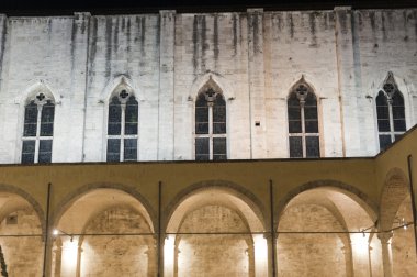 Ascoli piceno (yürüyüşleri, İtalya): ni tarafından eski kilise, manastır