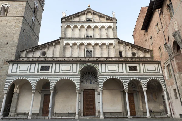 Pistoia (Toscana), fachada da catedral — Fotografia de Stock