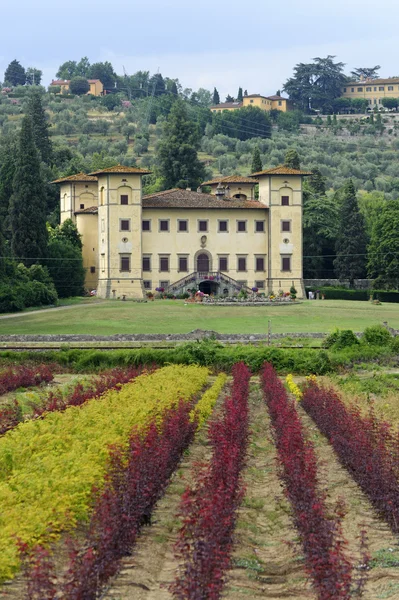 Ancient villa near Pistoia (Tuscany) — Stock Photo, Image