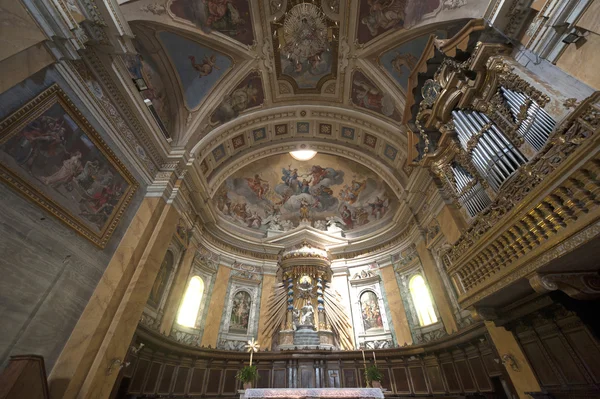 Amelia (Terni, Umbria, Itália) - Catedral interior — Fotografia de Stock