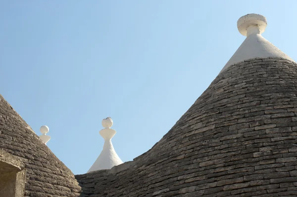 Alberobello (Bari, Puglia, Itália): Casa na cidade de trulli, roo — Fotografia de Stock