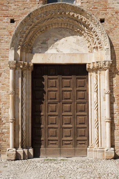 Santa maria di propezzano (teramo, Abruzja, Włochy) - romański — Zdjęcie stockowe
