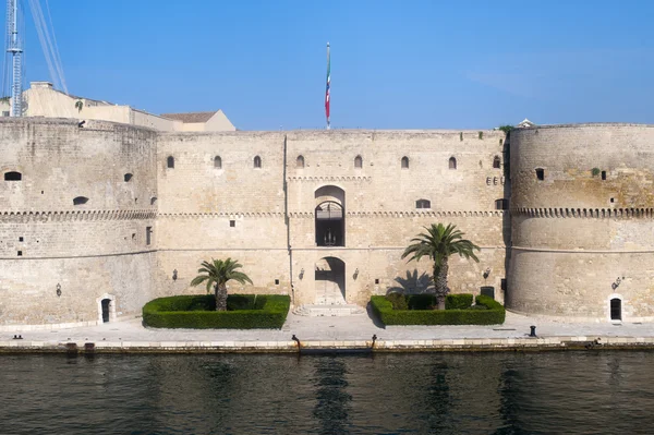 Taranto (Puglia, Italy) - Old castle on the sea — Stock Photo, Image