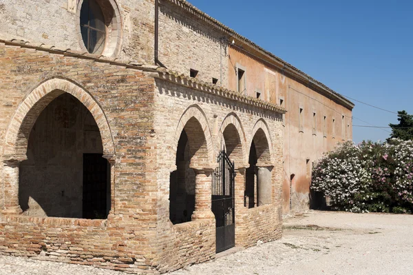 Σάντα Μαρία ντι propezzano (teramo, abruzzi, Ιταλία) - ρωμανικός — Φωτογραφία Αρχείου
