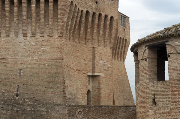 Mondavio (pesaro e urbino, marsen, Italië) - muren en torens — Stockfoto