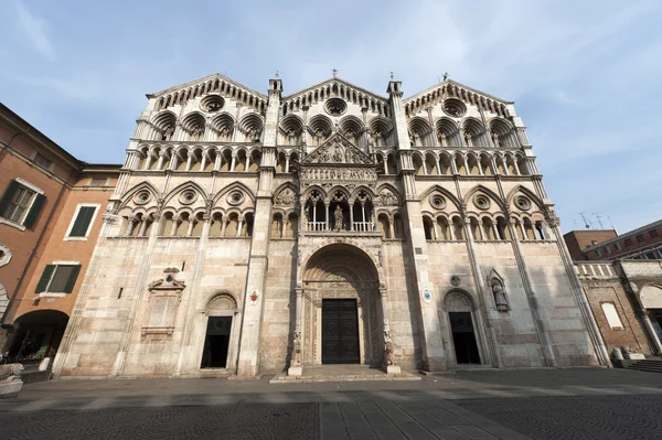 Ferrara (emilia-romagna, İtalya) - Katedral cephe — Stok fotoğraf