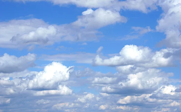 Хмари і небо — стокове фото