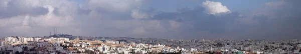 Arabiska staden i moln Stockbild