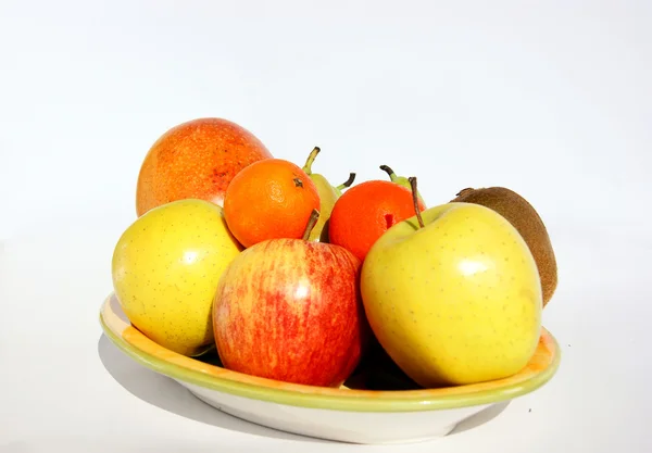 Owoce w płycie — Zdjęcie stockowe