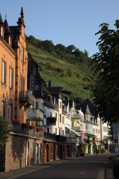 Street i den gamla stad zell, Rheinland-Pfalz Tyskland — Stockfoto