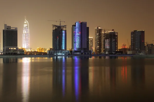 在晚上的迪拜商业湾 — 图库照片