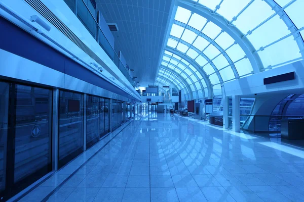 Нової станції метро в Дубаї, Об'єднані Арабські Емірати — стокове фото