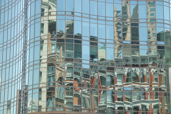 Reflektion i office fasaden — Stockfoto