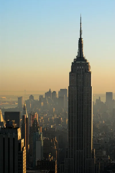 Вид с воздуха на Манхэттен в сумерках — стоковое фото