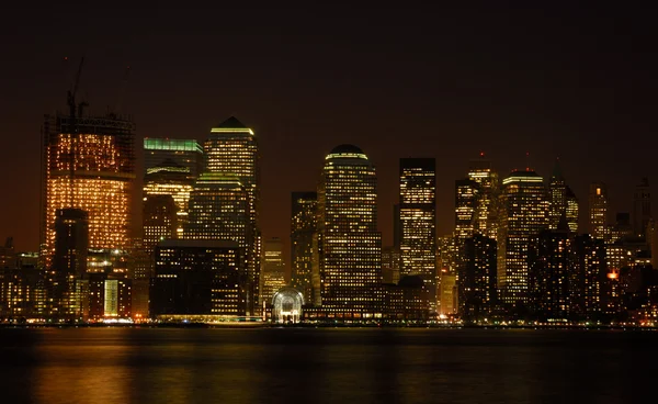 Манхэттенский горизонт ночью — стоковое фото