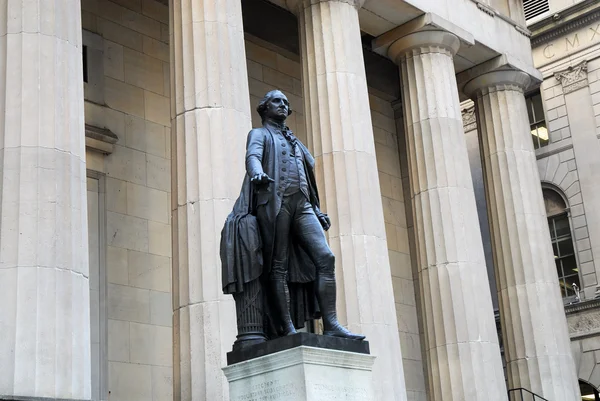 Standbeeld van George washington in new york city — Stockfoto