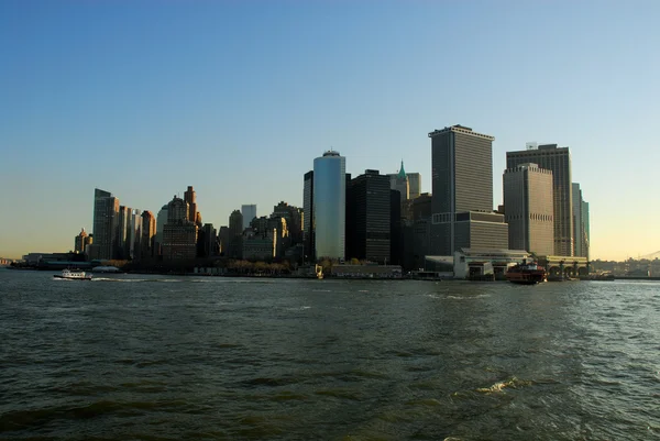 New york city skyline vanaf de staten island ferry — Stockfoto
