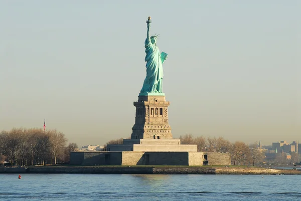 Het Vrijheidsbeeld in New York, USA — Stockfoto