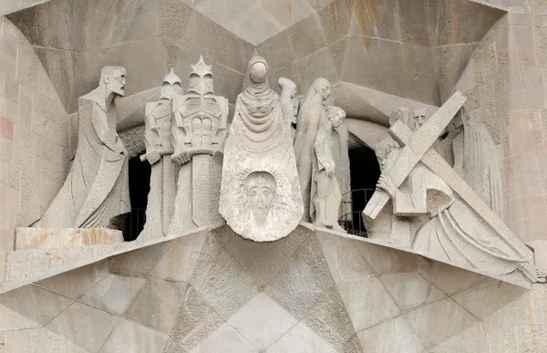 Rzeźby w sagrada familia w Barcelonie — Zdjęcie stockowe