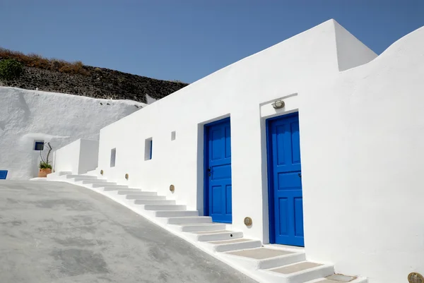 Traditionele witte huis in santorini, Griekenland — Stockfoto