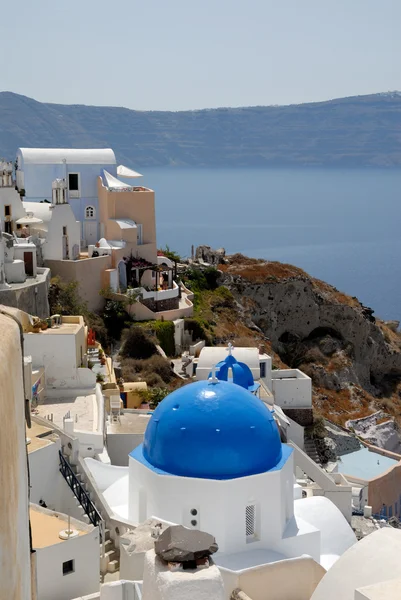 在伊亚，在希腊的圣托里尼岛岛上镇鸟瞰图 — 图库照片