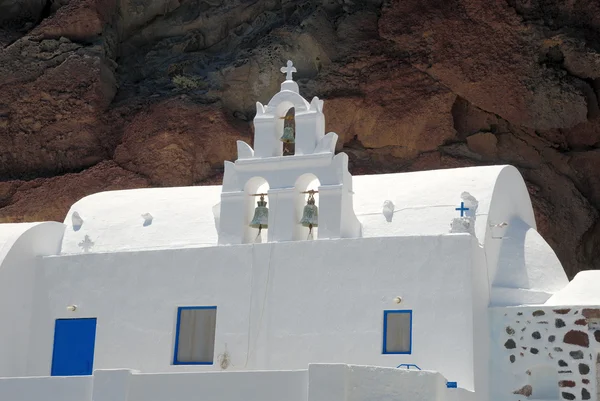 Pequena igreja em Santorini, Grecia — Fotografia de Stock