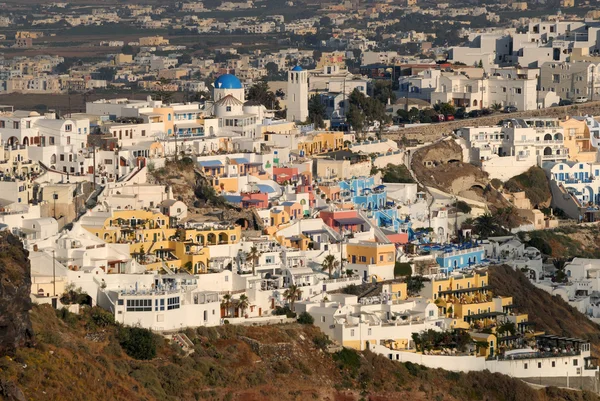 Εναέρια θέα πάνω από μια πόλη στη Σαντορίνη, Ελλάδα — Φωτογραφία Αρχείου