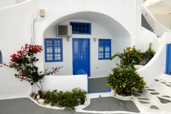 Santorini, Yunanistan'ın geleneksel evde — Stockfoto