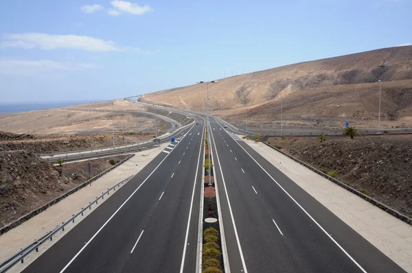 Auto-estrada na costa. Canary Island Fuerteventura, Espanha — Fotografia de Stock