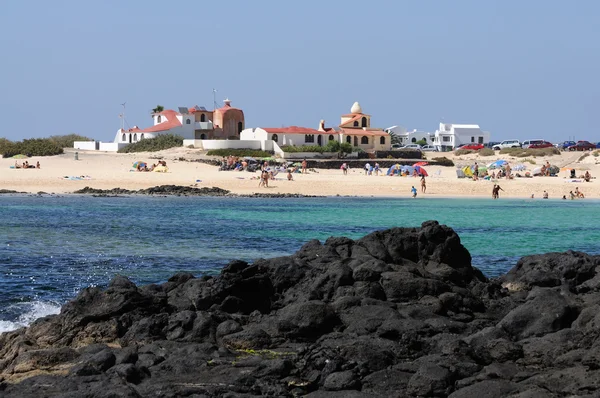 Strand in de buurt van el cotillo, Canarische eiland fuerteventura, Spanje — Stockfoto