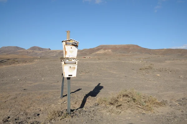 Caixa de correio no deserto — Fotografia de Stock