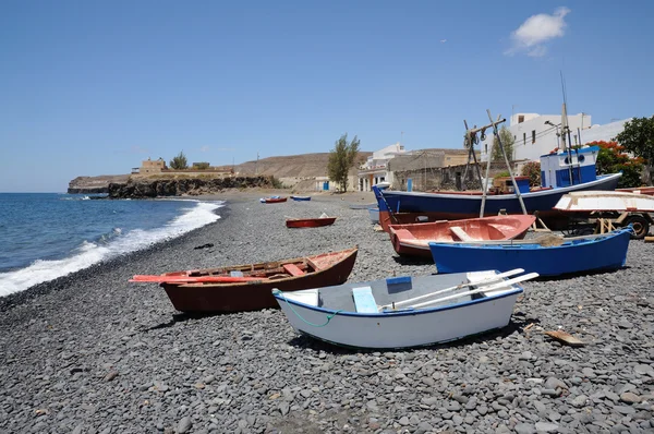 Botes de remos en la playa, Islas Canarias Fuerteventura, España —  Fotos de Stock
