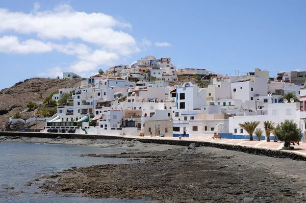 白色的房子在西班牙 playitas，加那利岛、 富埃特文图拉拉斯维加斯 — 图库照片
