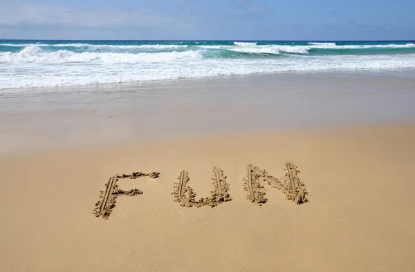 Plezier op het strand. Canarische eiland fuerteventura, Spanje — Stockfoto