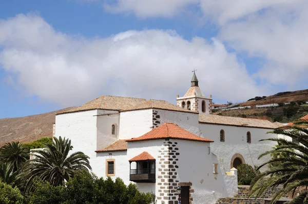 Kostel v historickém městě betancuria, Kanárské ostrov fuerteventura, Španělsko — Stock fotografie