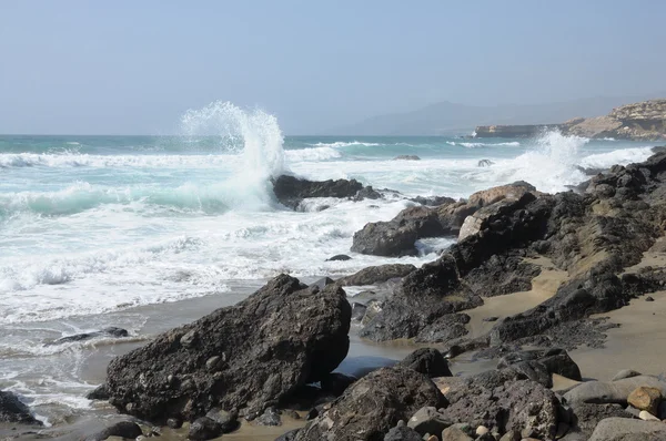 岩が多い海岸のフェルテベントゥラ島、カナリア諸島, スペイン — ストック写真