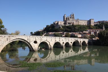 Pont Vieux in Beziers, France clipart