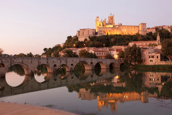 Pont Vieux at night. Beziers, France — Stock Photo, Image