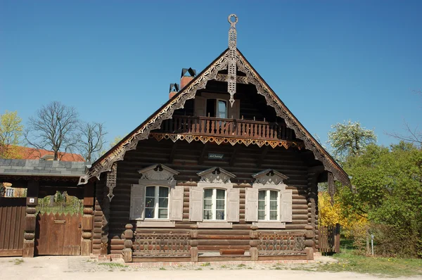 Ξύλινο σπίτι στην η ρωσική αποικία alexandrowka, Γερμανία Πότσνταμ — Φωτογραφία Αρχείου
