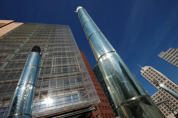 Futuristiska skyskrapor i berlin, Tyskland — Stockfoto
