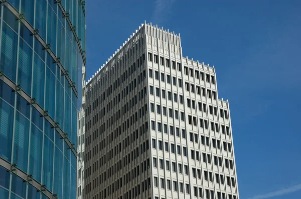 Moderna kontorsbyggnader — Stockfoto